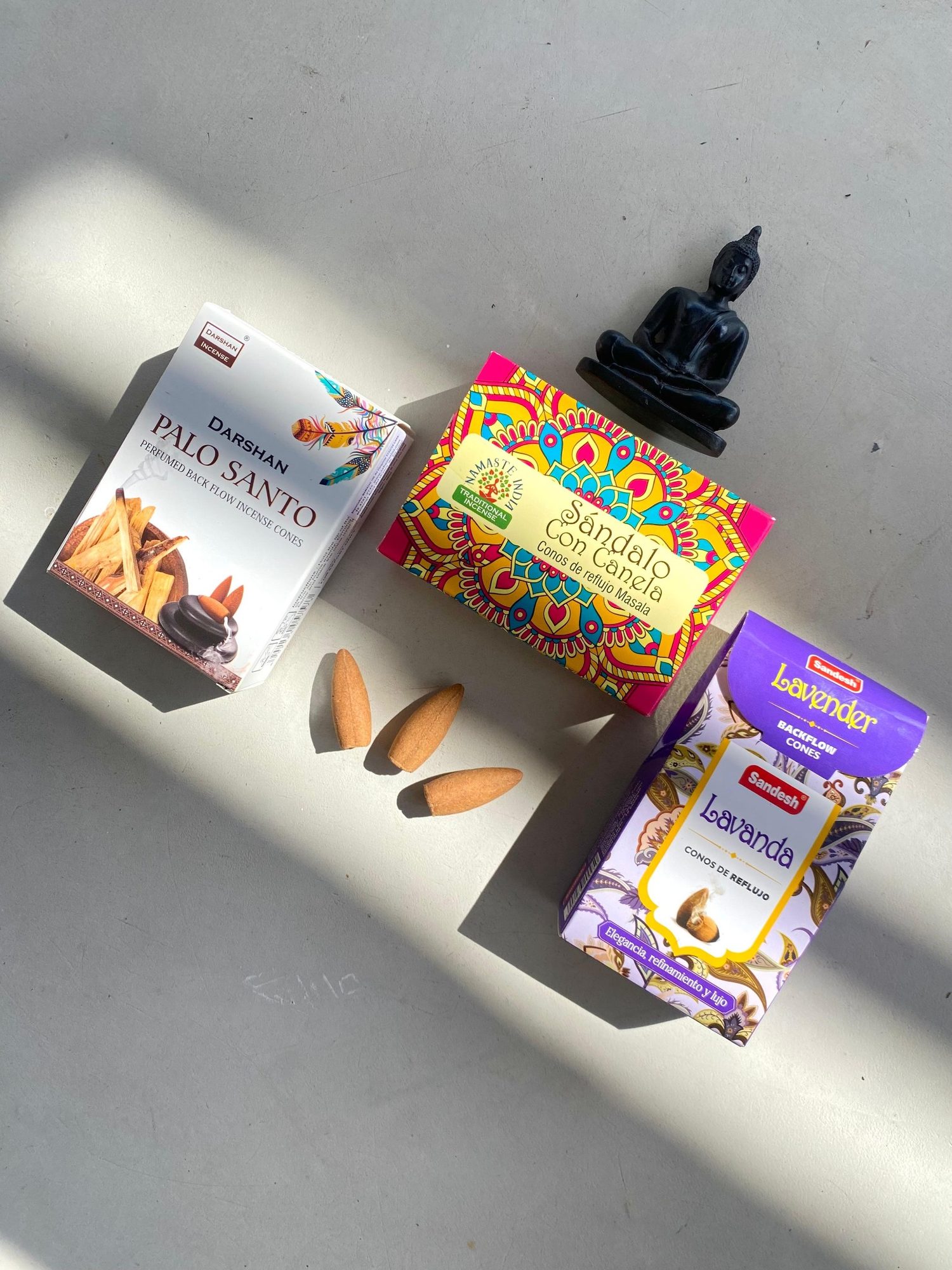Productos reales del catálogo mayorista de santería Jisira